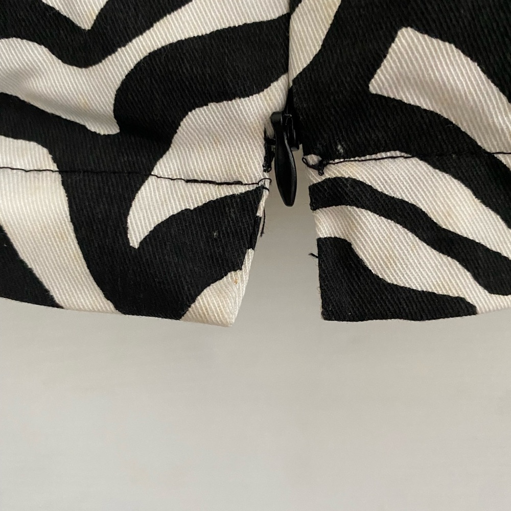 YOUNIQUE Zebra Print Stretch Camisole Top - Picture 6 of 14